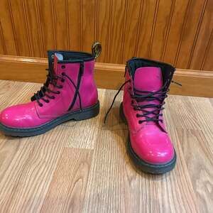 Dr. Martens Juniors 1460 J Delaney Hot Pink Patent Leather Combat Boots,